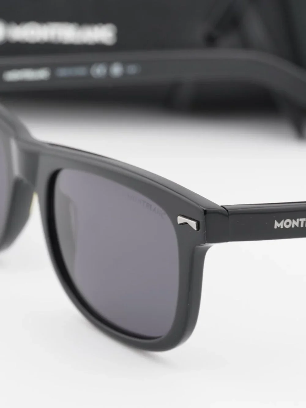 Montblanc MB0260S 001 Square Sunglasses - Black / Smoke